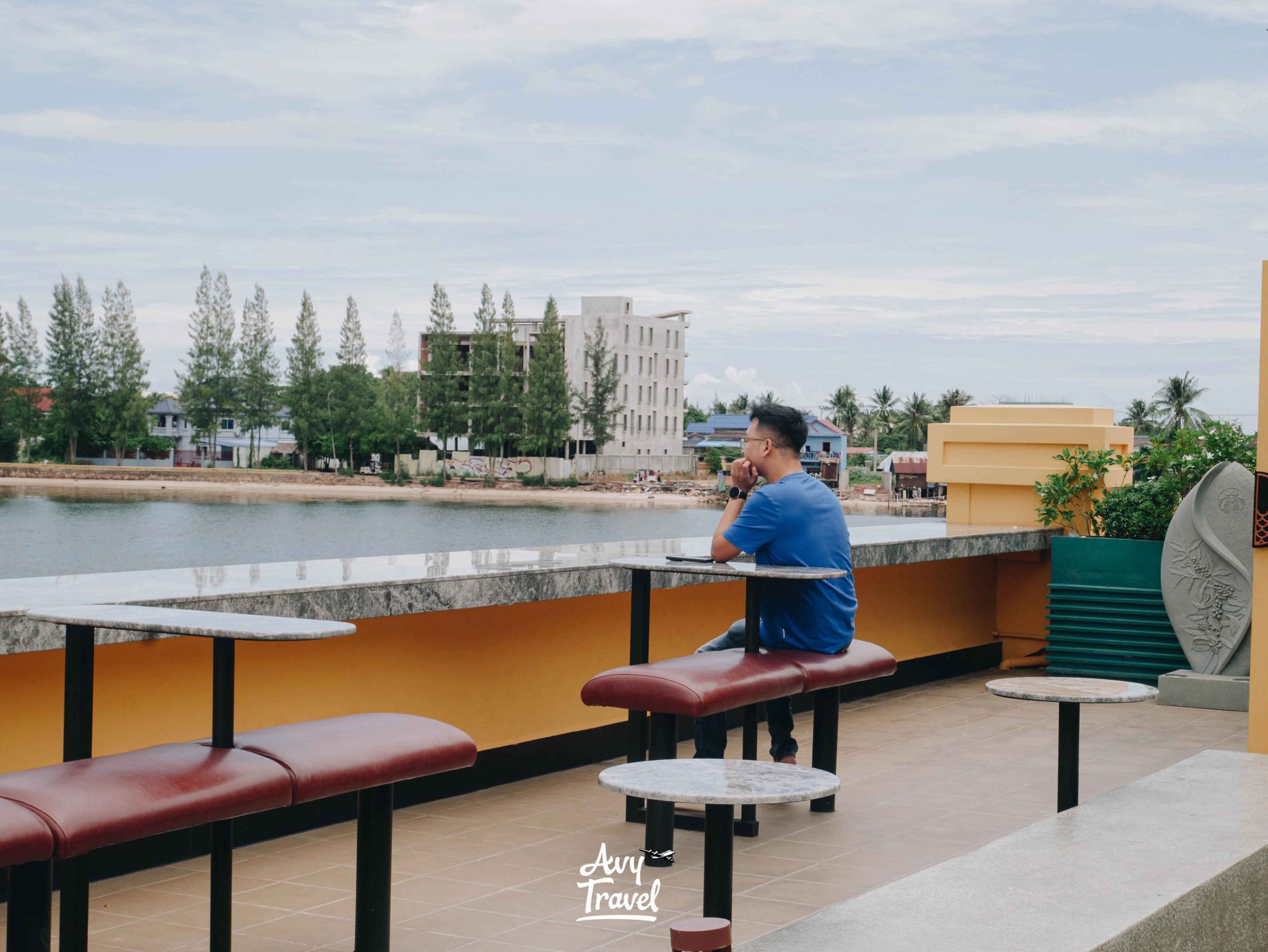 Starbucks Fish Market Kampot