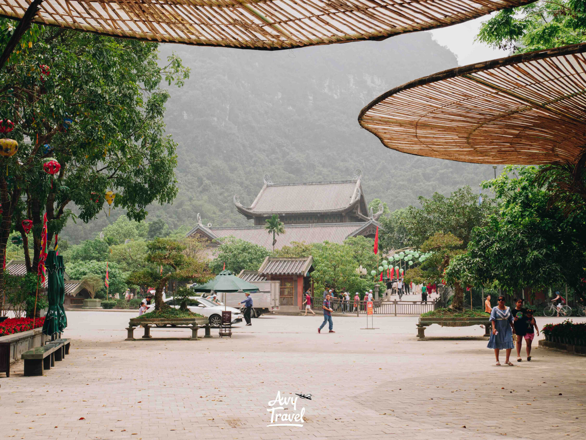 Trang An Boat Tour Ninh Binh