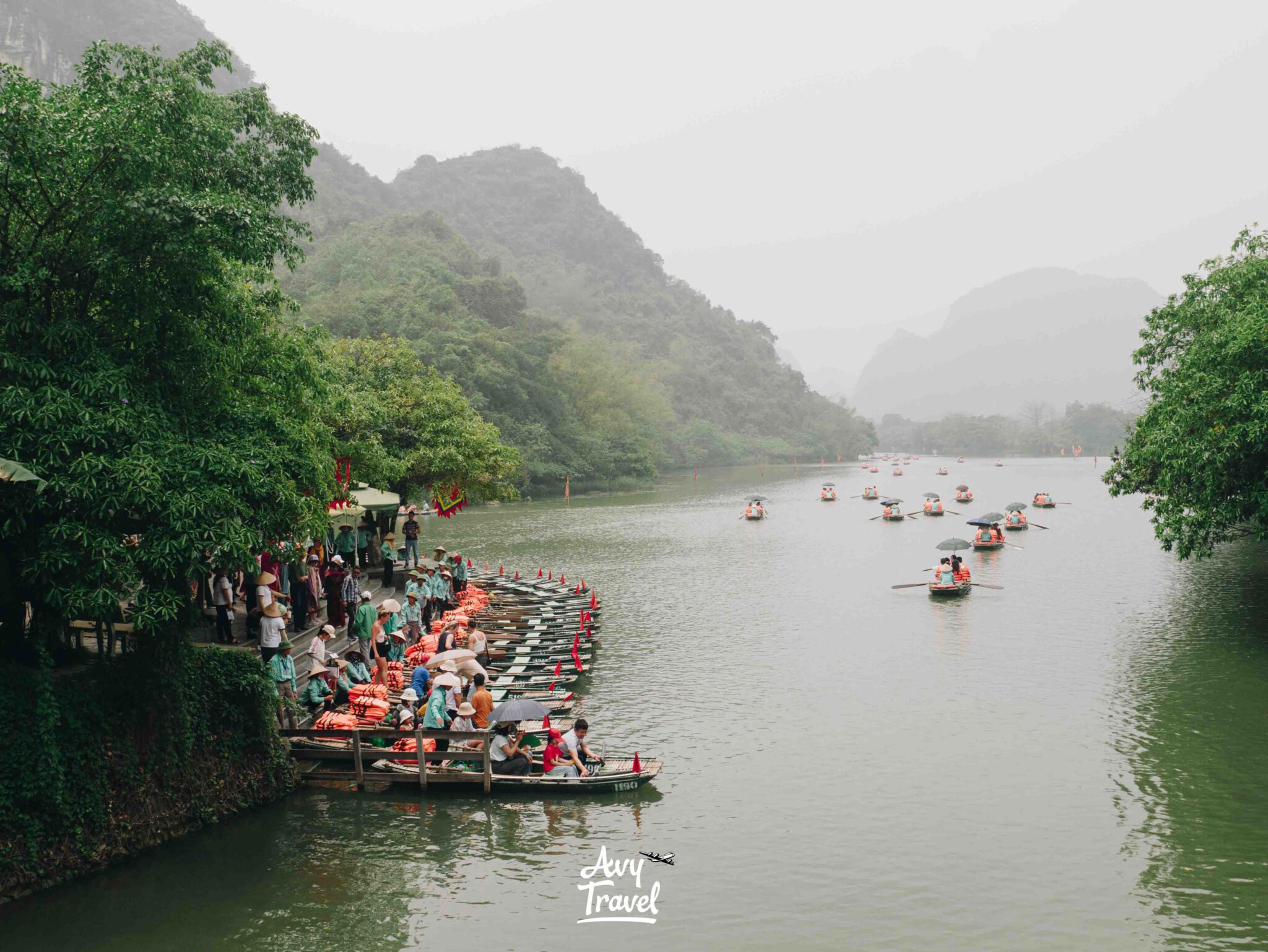 Trang An Boat Tour Ninh Binh