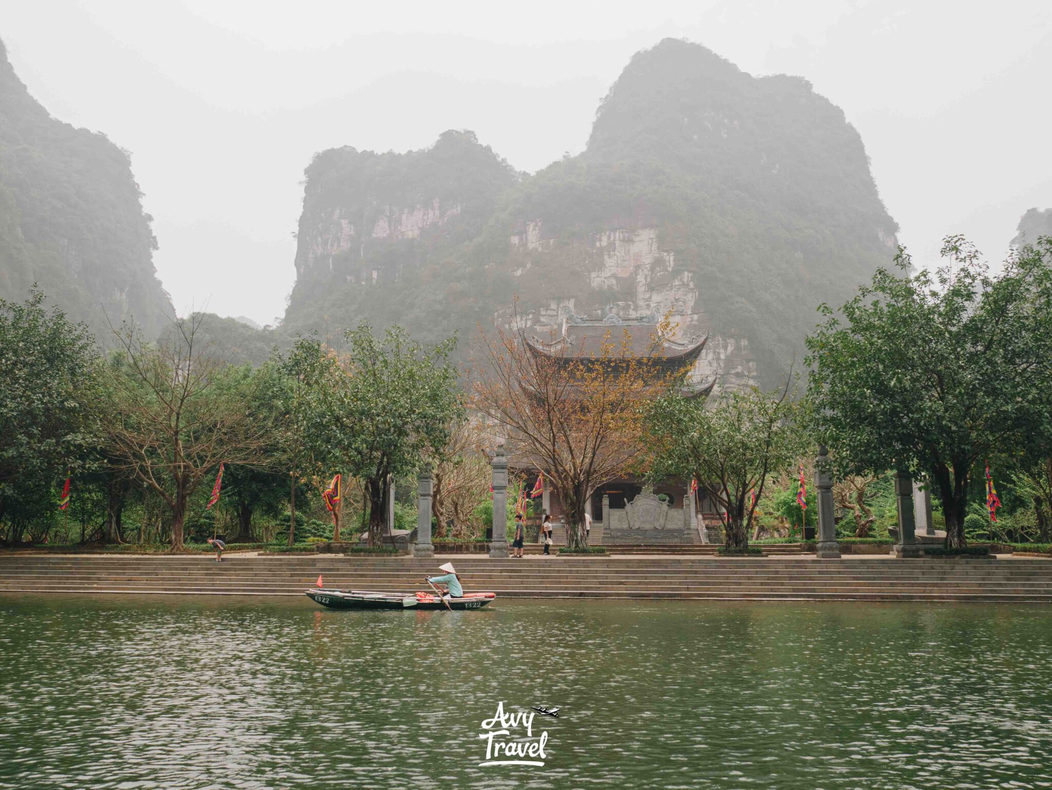 Trang An Boat Tour Ninh Binh