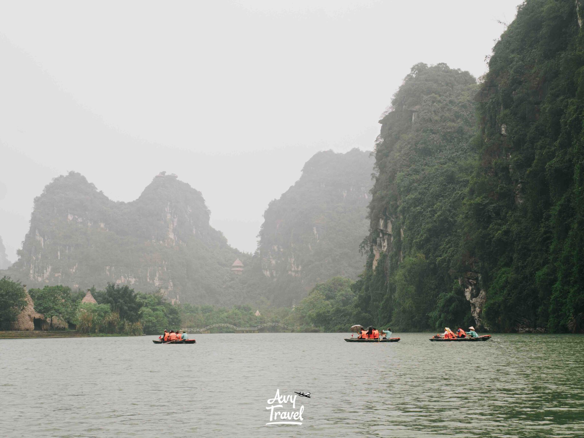 Trang An Boat Tour Ninh Binh