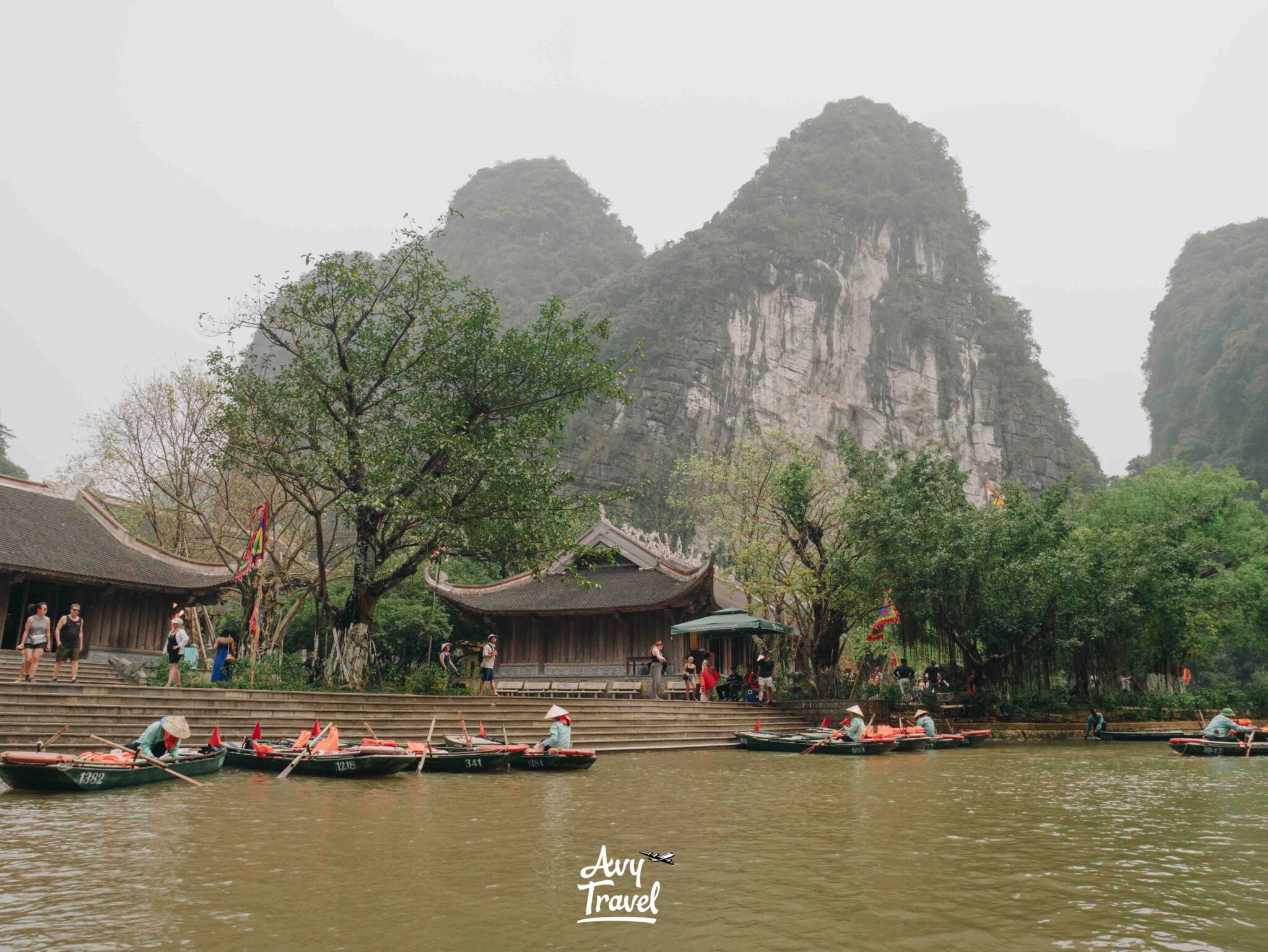 Trang An Boat Tour Ninh Binh