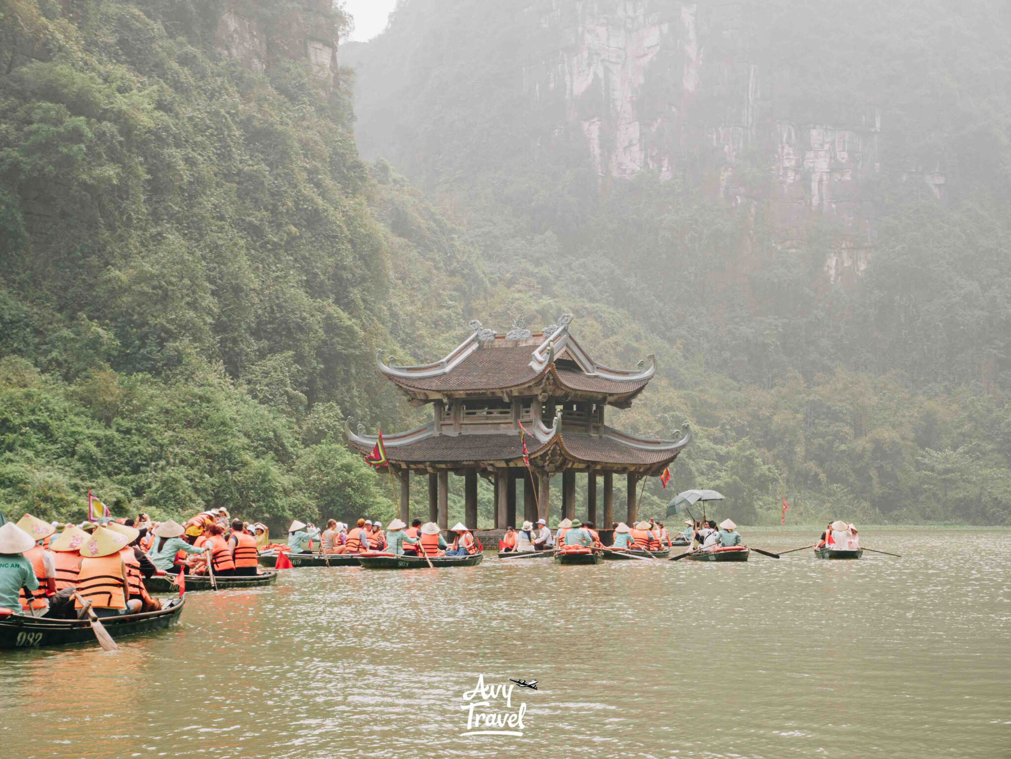 Trang An Boat Tour Ninh Binh