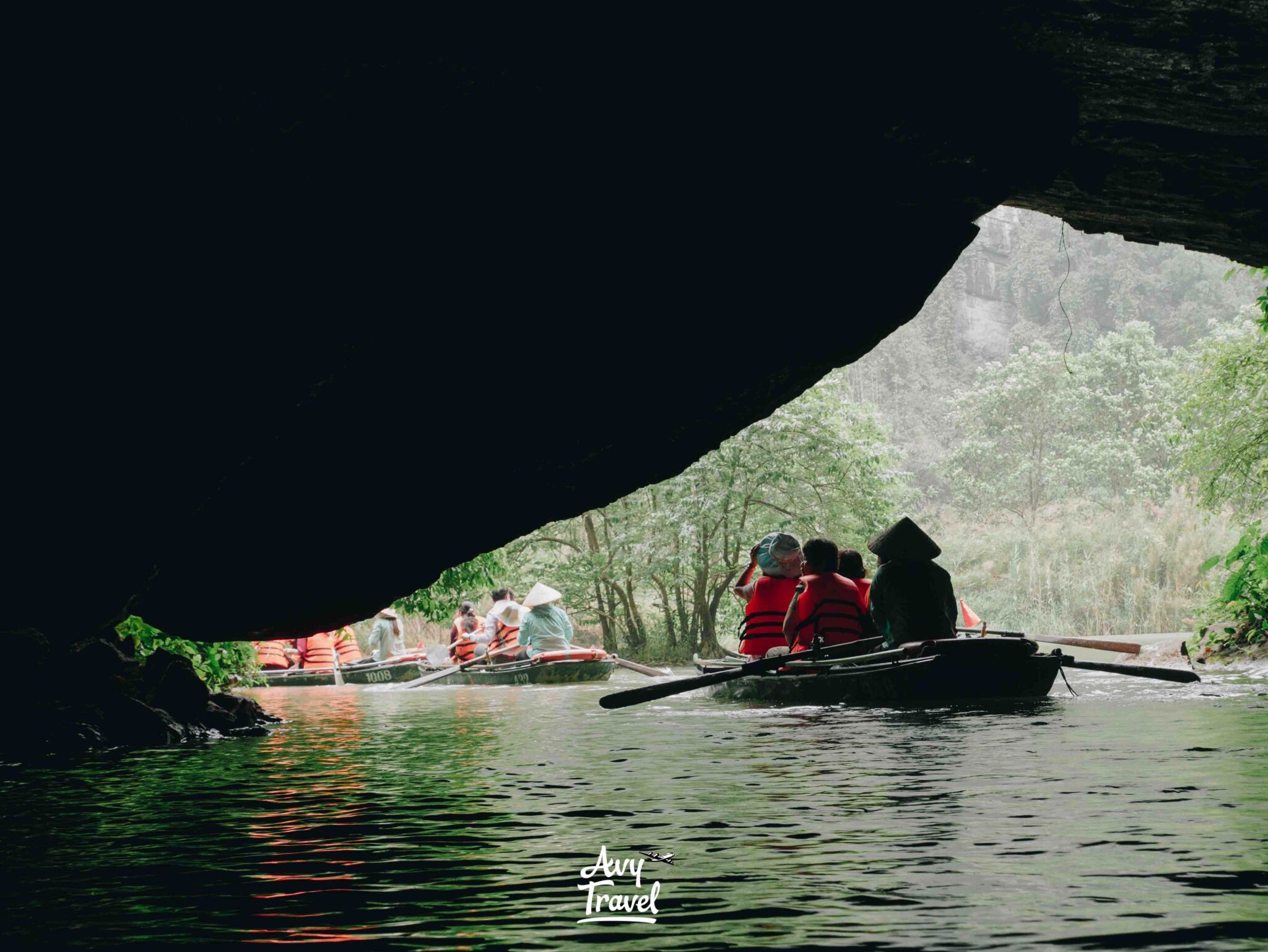 Trang An Boat Tour Ninh Binh