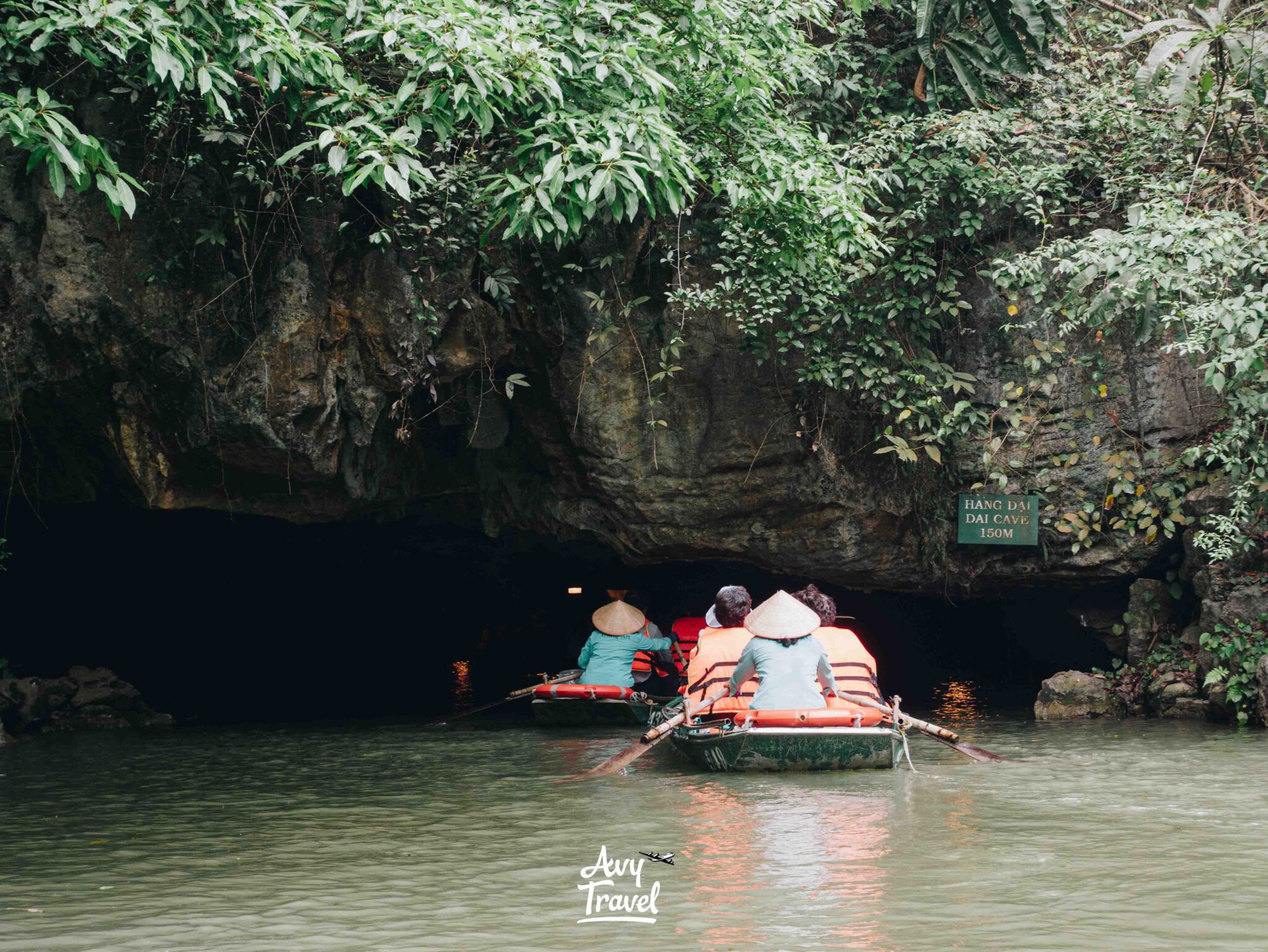 Trang An Boat Tour Ninh Binh