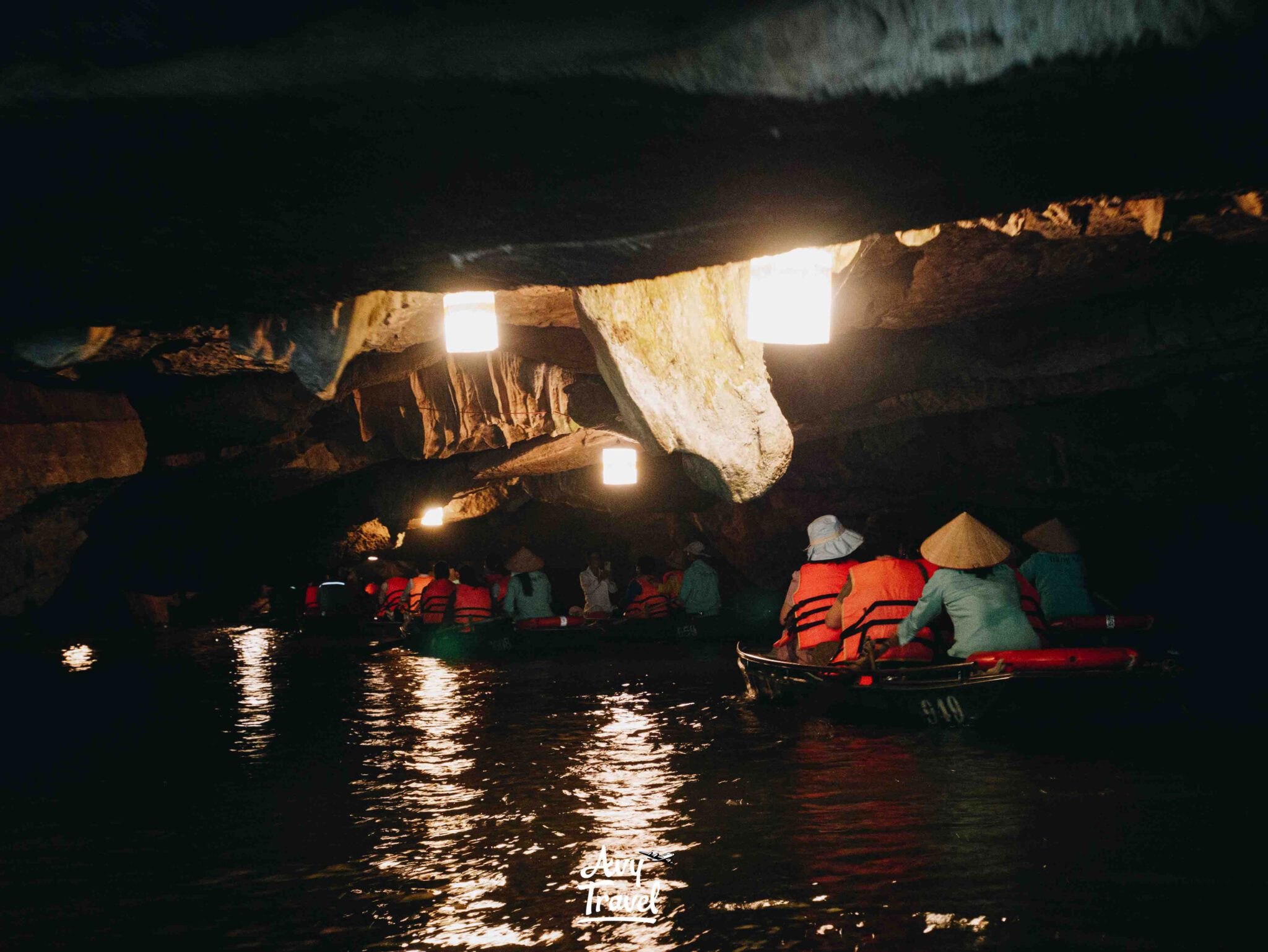 Trang An Boat Tour Ninh Binh