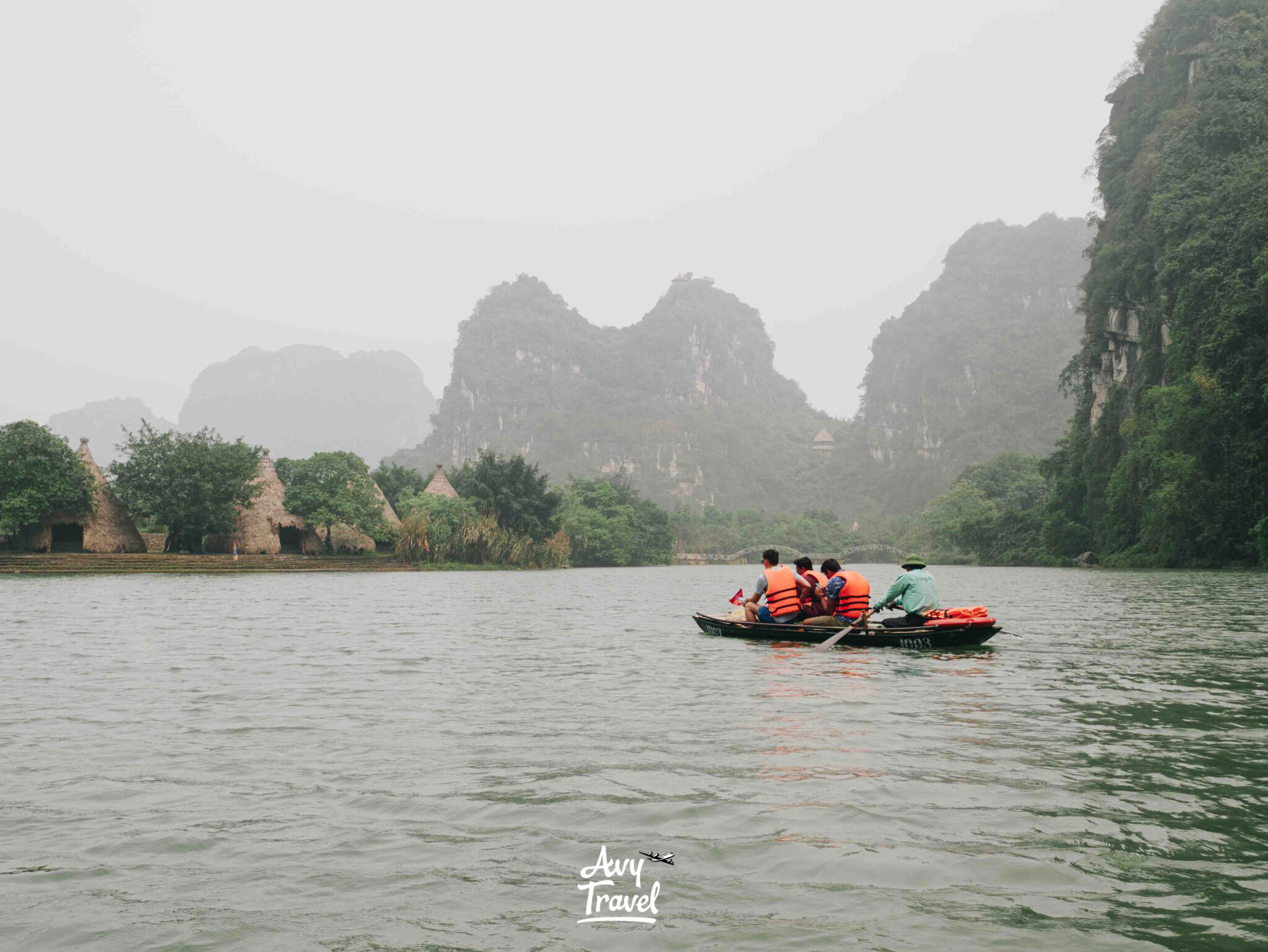 Trang An Boat Tour Ninh Binh