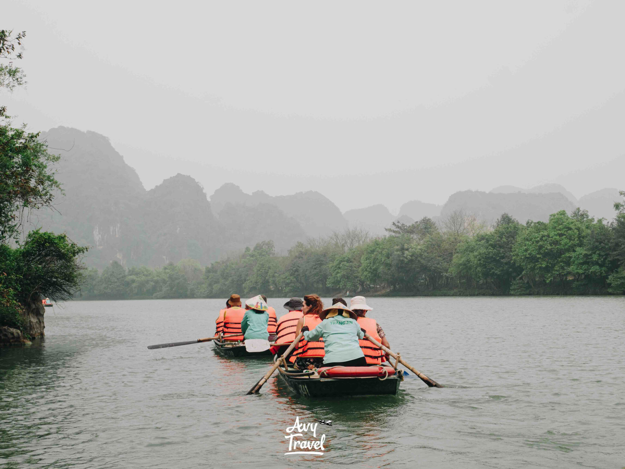 Trang An Boat Tour Ninh Binh