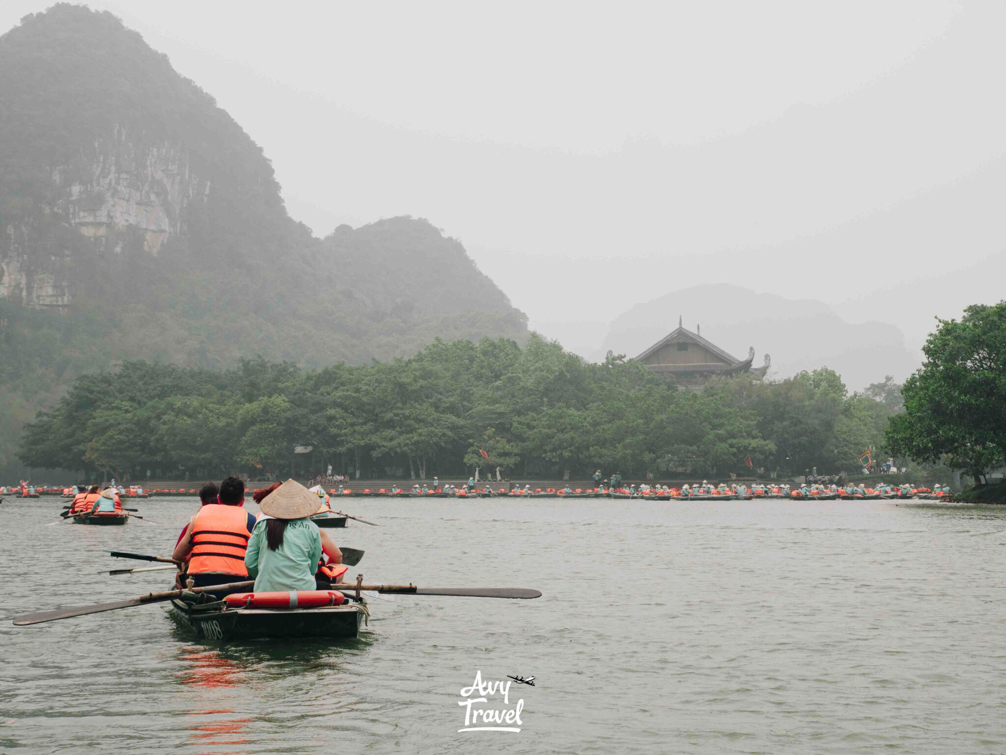 Trang An Boat Tour Ninh Binh