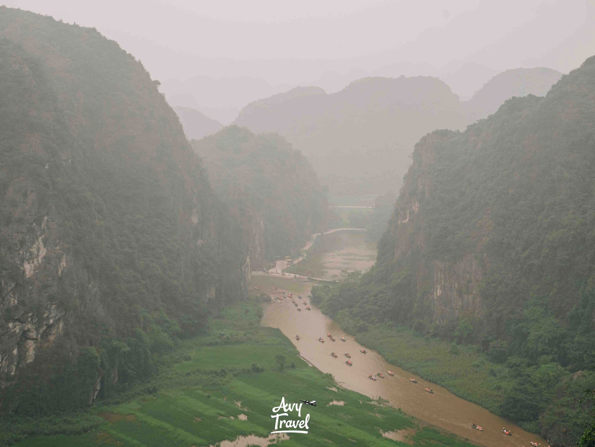Mua Cave Ninh Binh