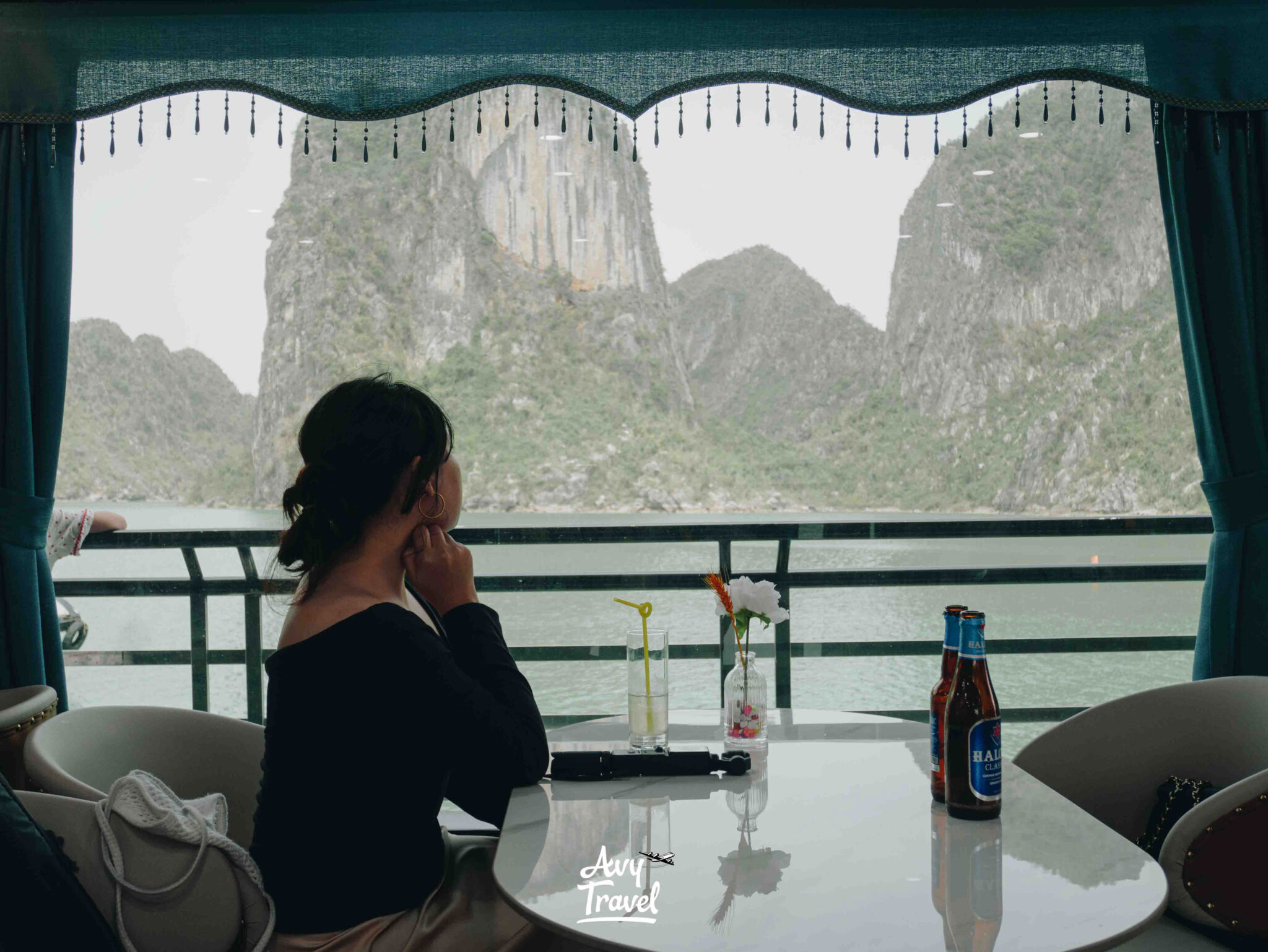 Olympus Luxury Day Trip Cruise Ha Long Bay