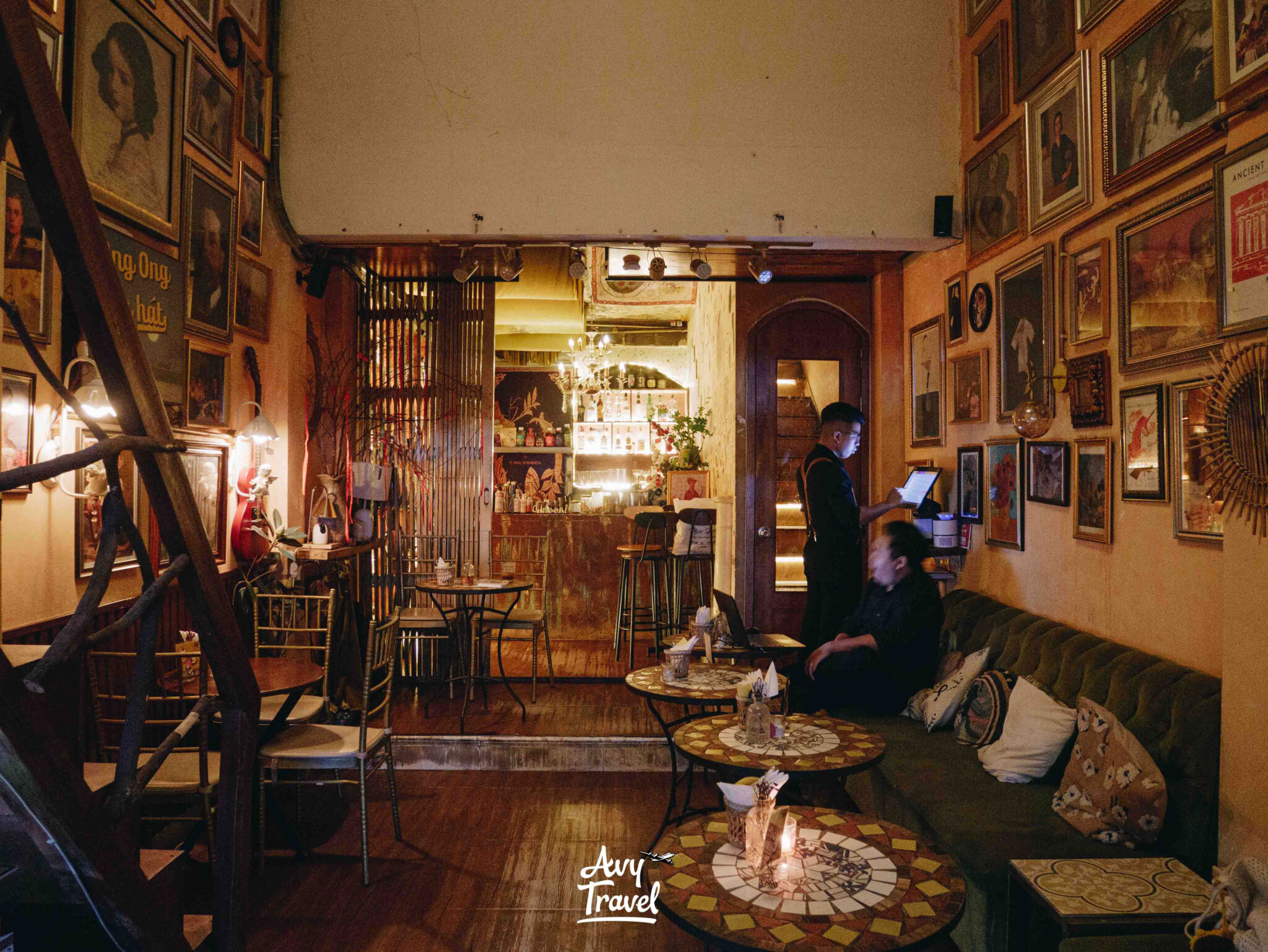 OngOng Cafe & Cocktail Bar Hanoi