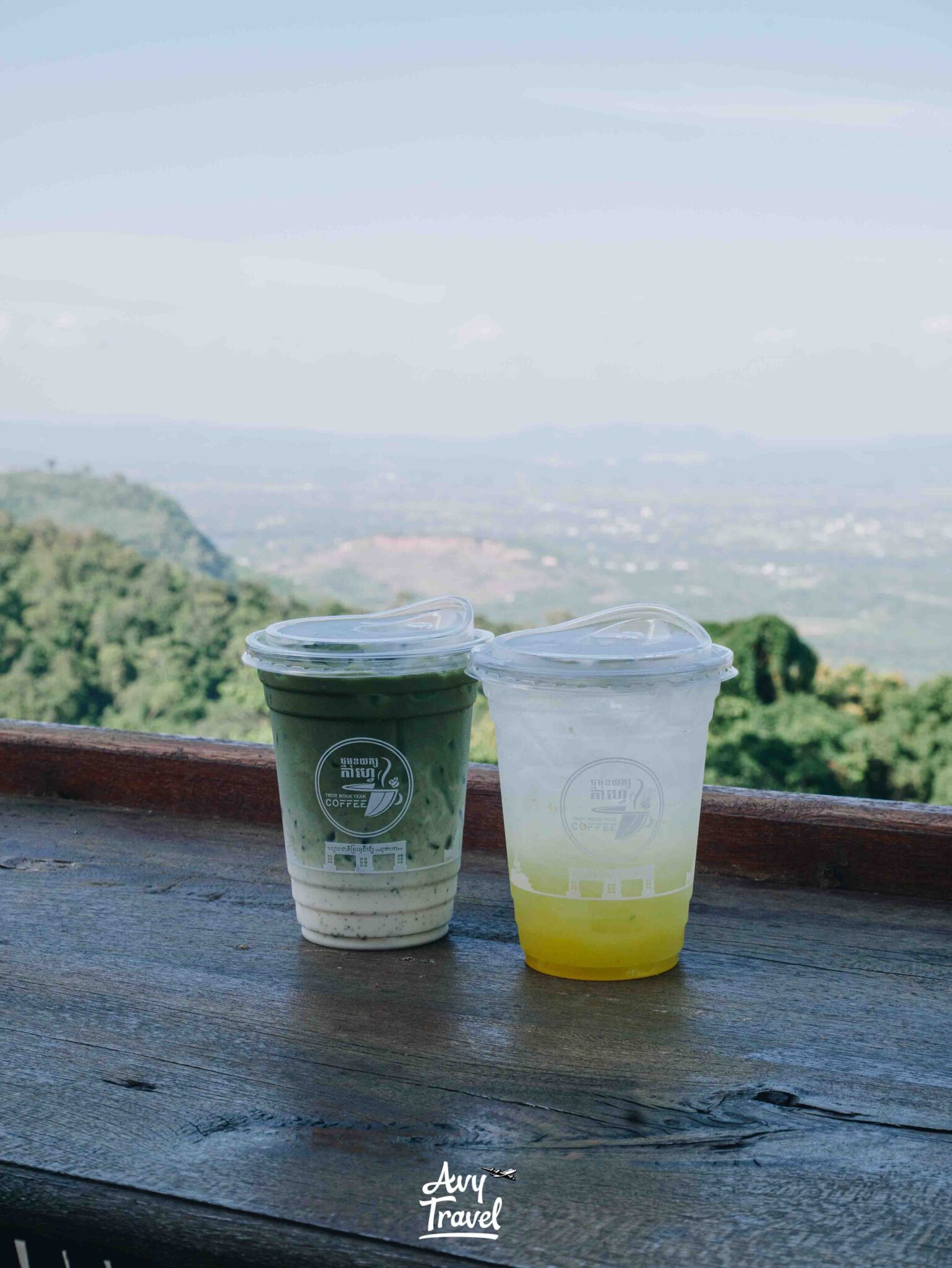 Thmor Muk Yeak Cafe Bokor National Park